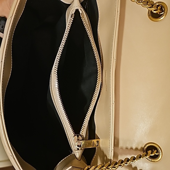 Authentic Saint Laurent Medium Loulou Shoulder Bag - Picture 12 of 17